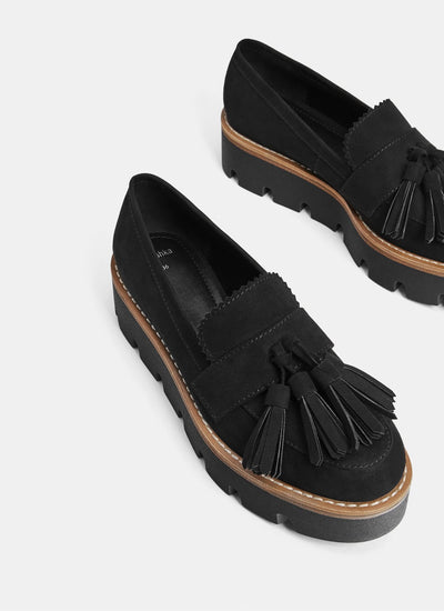 Platform loafers with tassels