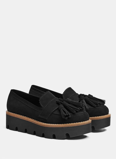Platform loafers with tassels