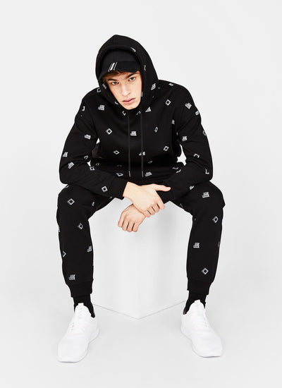 Sweatshirt and jogging trousers