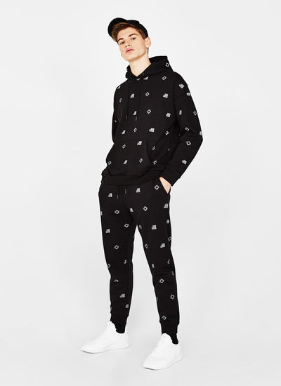 Sweatshirt and jogging trousers