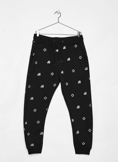 Sweatshirt and jogging trousers